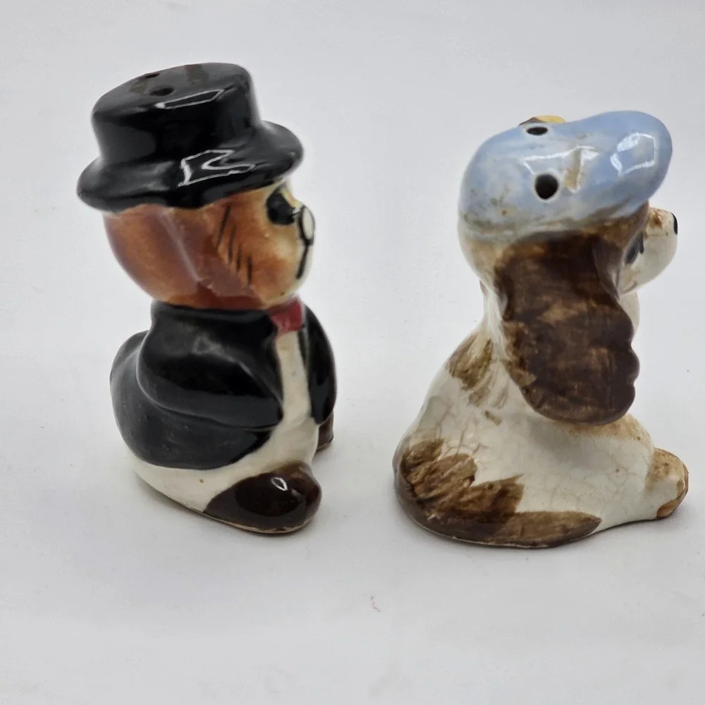 Source Unknown item set
